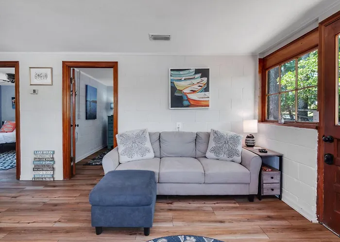 Waterfront On Talquin - Near Fsu - Stunning Views - 2 Story Deck - Fire Pit - Fast 1000 Mbps Internet - 3 Min From Boat Ramp Сasa de vacaciones Tallahassee