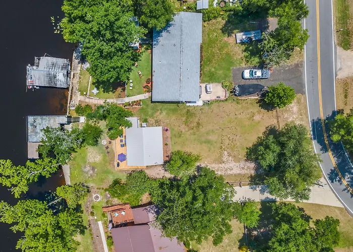 Waterfront On Talquin - Near Fsu - Stunning Views - 2 Story Deck - Fire Pit - Fast 1000 Mbps Internet - 3 Min From Boat Ramp Сasa de vacaciones *