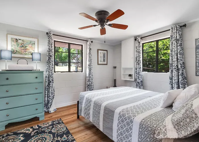 Waterfront On Talquin - Near Fsu - Stunning Views - 2 Story Deck - Fire Pit - Fast 1000 Mbps Internet - 3 Min From Boat Ramp * Tallahassee