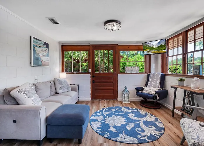 Сasa de vacaciones Waterfront On Talquin - Near Fsu - Stunning Views - 2 Story Deck - Fire Pit - Fast 1000 Mbps Internet - 3 Min From Boat Ramp Tallahassee
