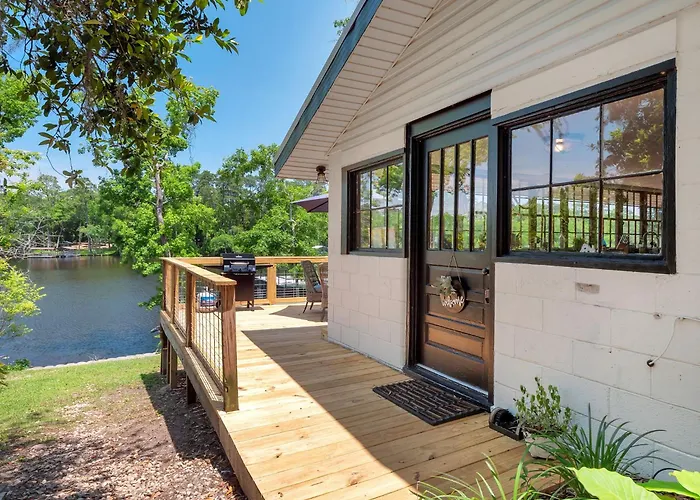 Сasa de vacaciones Waterfront On Talquin - Near Fsu - Stunning Views - 2 Story Deck - Fire Pit - Fast 1000 Mbps Internet - 3 Min From Boat Ramp