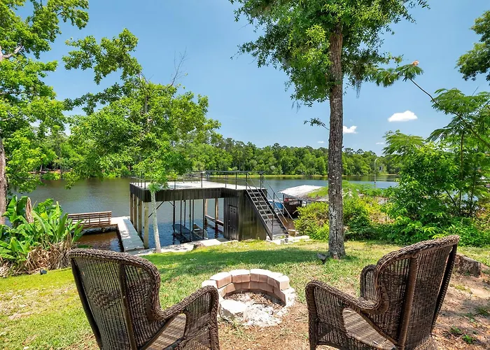 Waterfront On Talquin - Near Fsu - Stunning Views - 2 Story Deck - Fire Pit - Fast 1000 Mbps Internet - 3 Min From Boat Ramp *